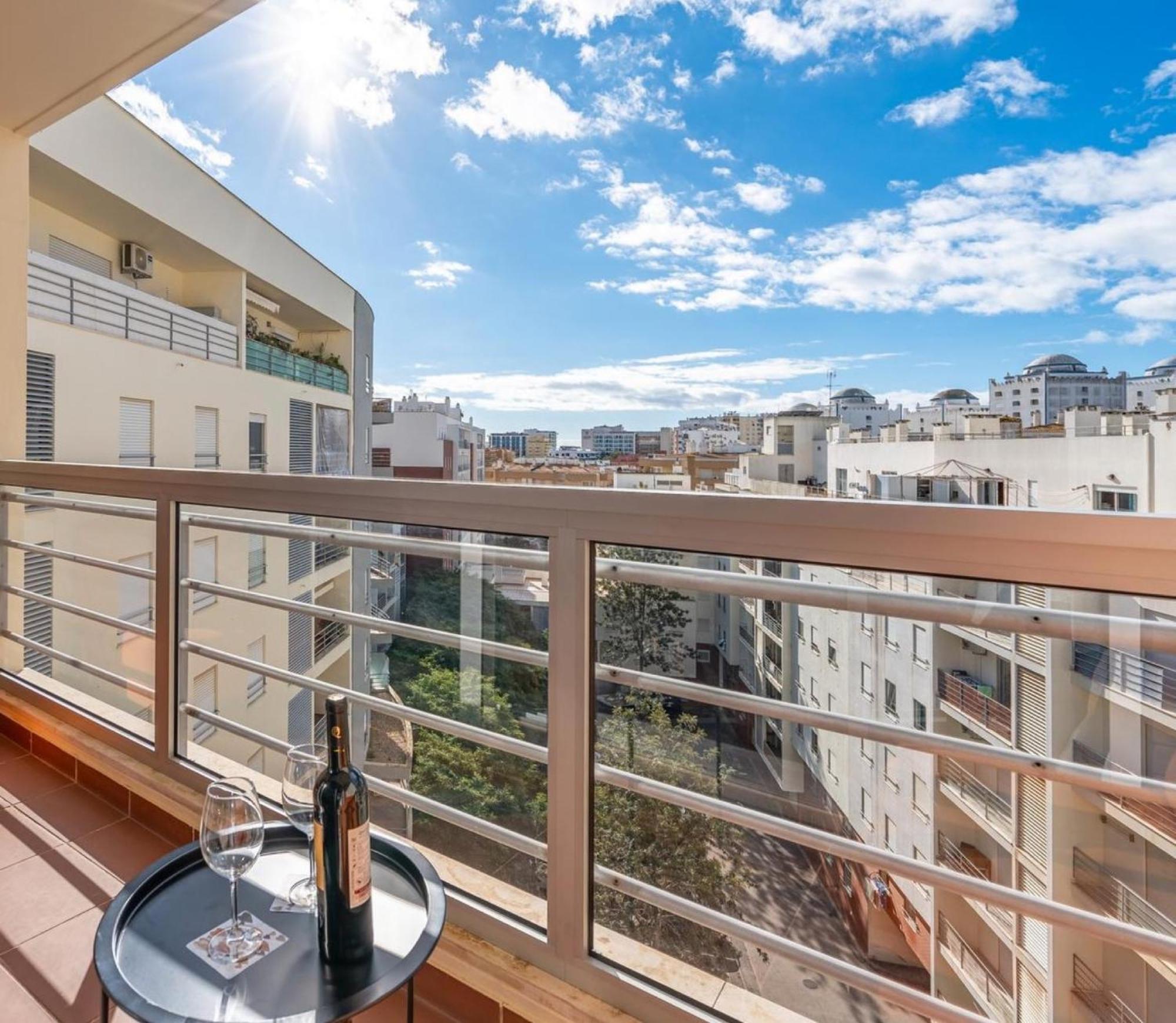 Apartment Cool Motion Rocha T1